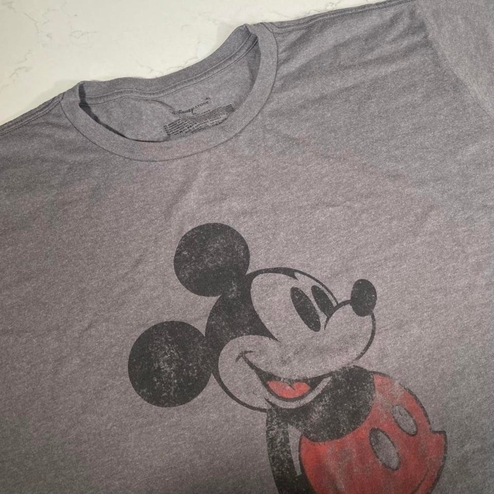 Disney Store Mickey Mouse Graphic T Shirt Gray XL Distressed Vintage‎ Style Tee